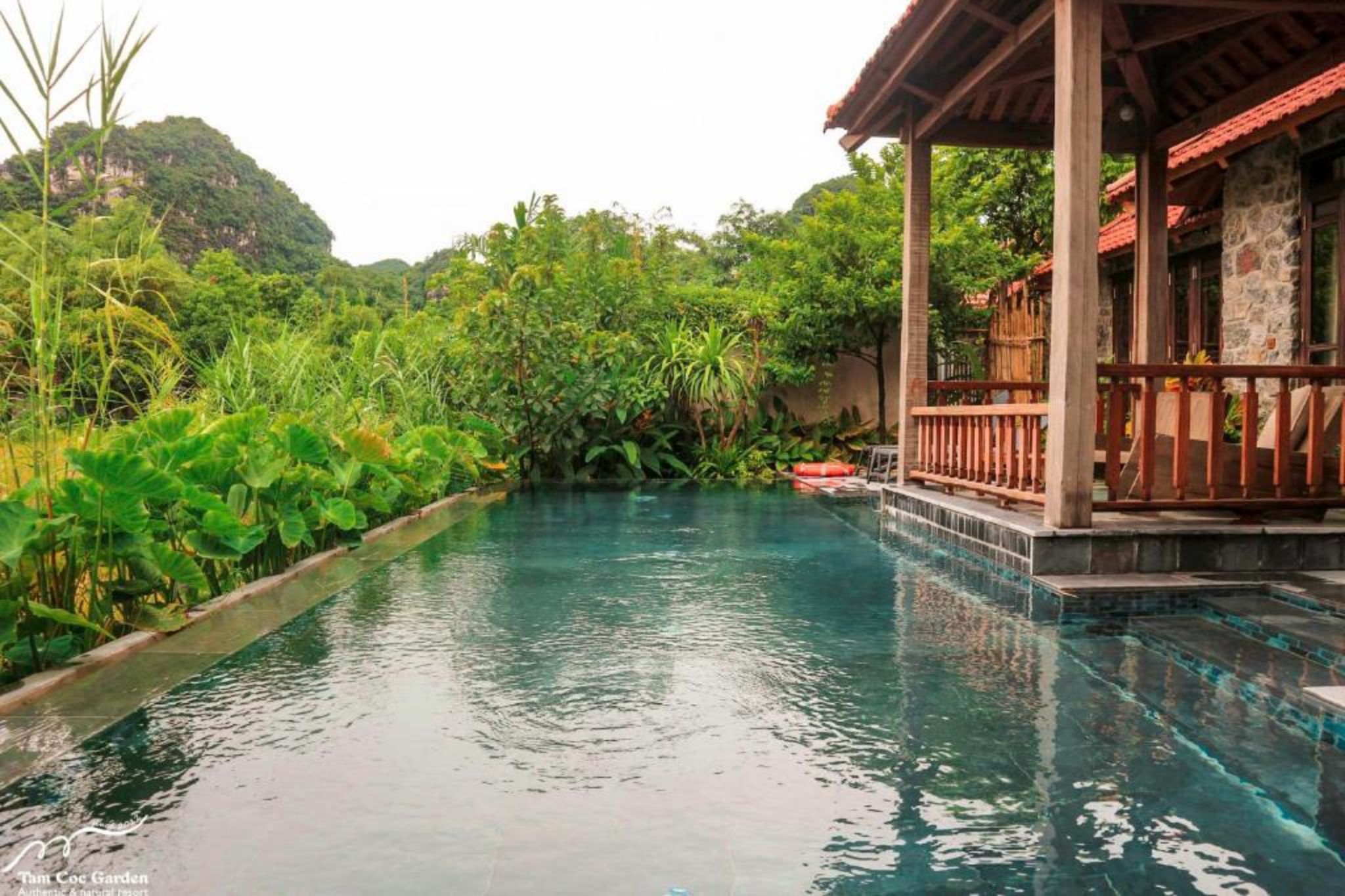 Bể bơi căn villa tại villa Tam Coc Garden resort