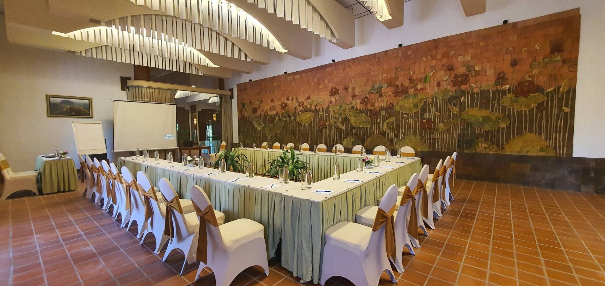 Không gian phòng họp tại Emeralda Resort Ninh Binh